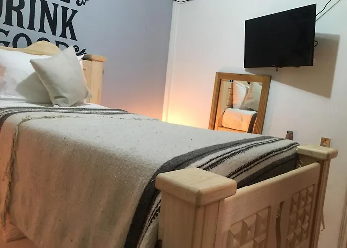 Mala Vecindad Beer Hotel 3*