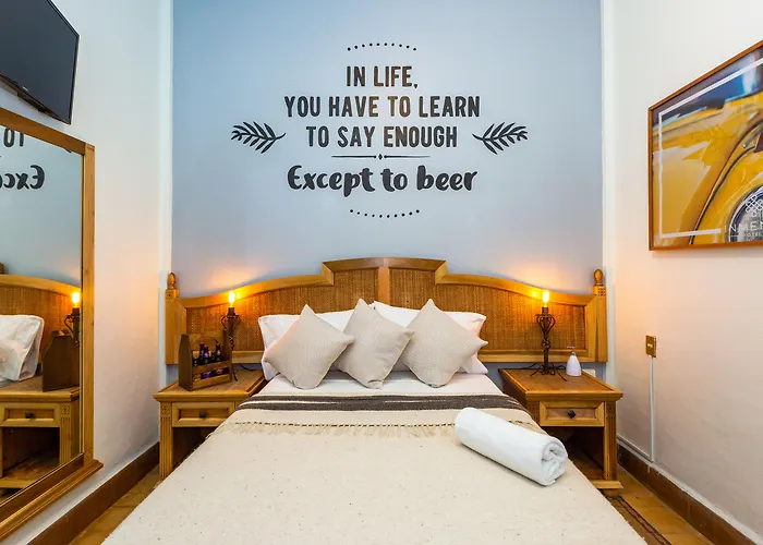 Mala Vecindad Beer Hotel